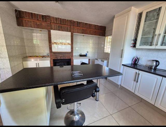 3 BEDROOM TOWNHOUSE FOR SALE IN BRACKENDOWNS